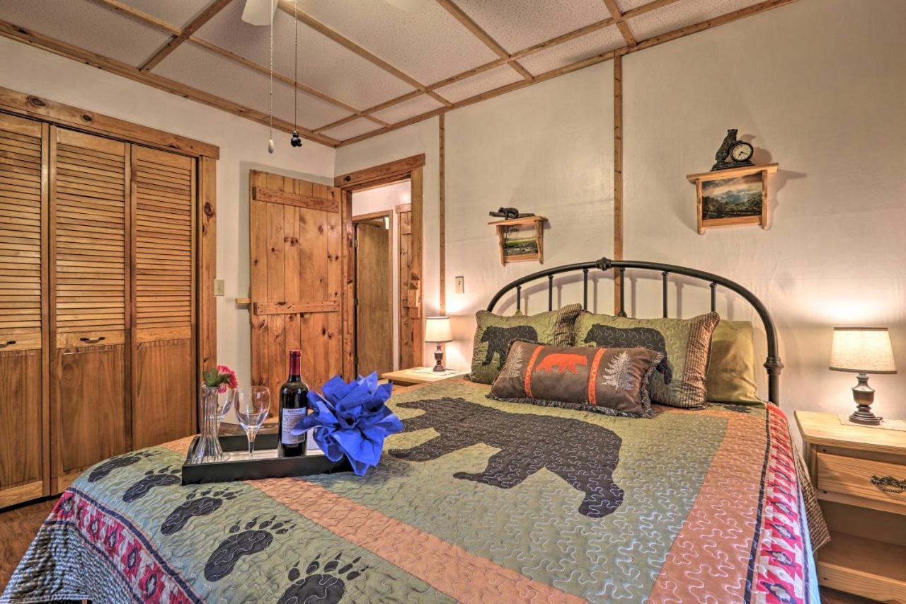 Smoky Mountain Cozy Cove Cabin Deck And Fire Pit! Cosby المظهر الخارجي الصورة