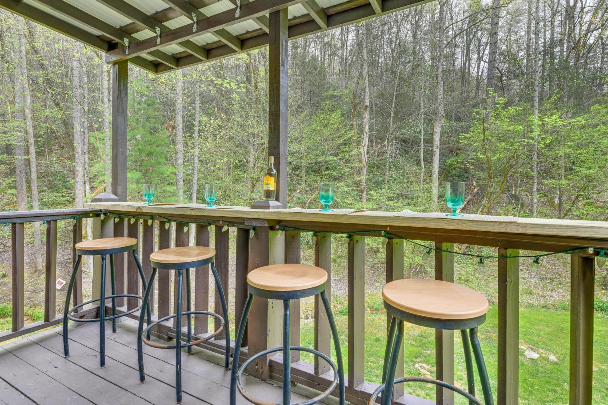 Smoky Mountain Cozy Cove Cabin Deck And Fire Pit! Cosby المظهر الخارجي الصورة