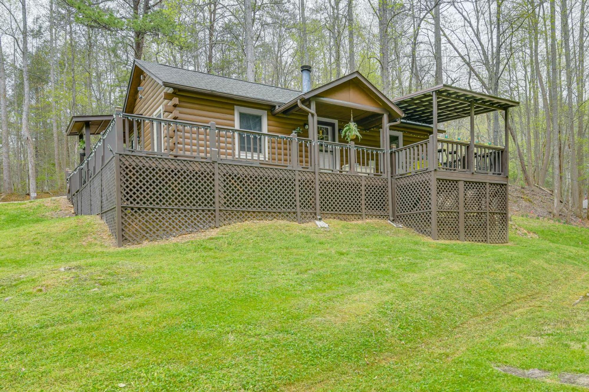 Smoky Mountain Cozy Cove Cabin Deck And Fire Pit! Cosby المظهر الخارجي الصورة
